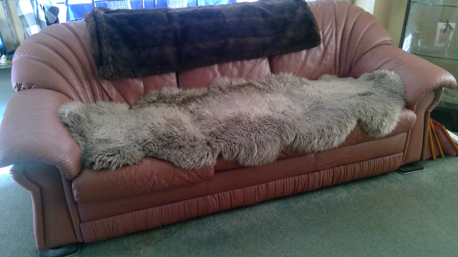 Natural Longwool Rug Double on leather